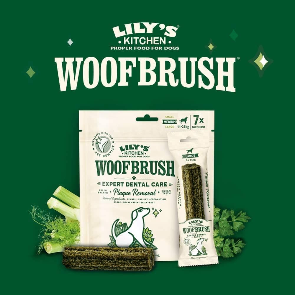 Lily's Kitchen Woofbrush Golosinas naturales para perros adultos: Palitos dentales masticables - Perro mediano (1 paquete de 7 masticables- 28g)