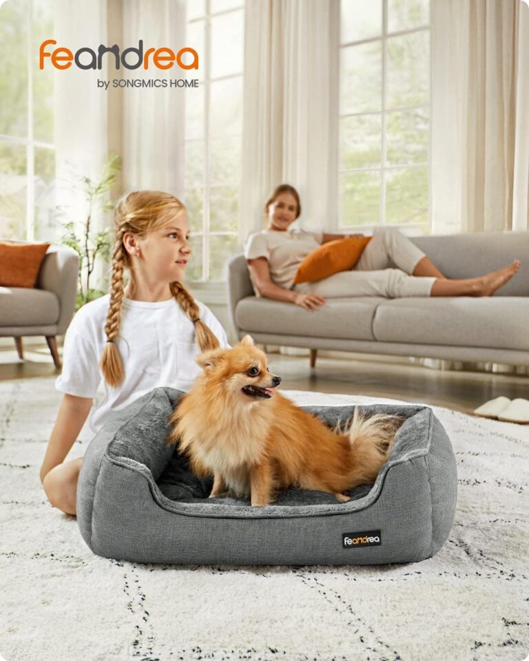 Feandrea Cama para Perros, Sofá de Lino para Mascotas, Bordes Elevados, Fondo Antideslizante, Funda Extraíble para Lavado, Tamaño M para Perros Pequeños, 70 x 55 x 21 cm, Gris Claro PGW10GG
